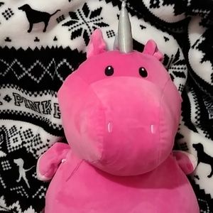 Meet your Posher, Leonor